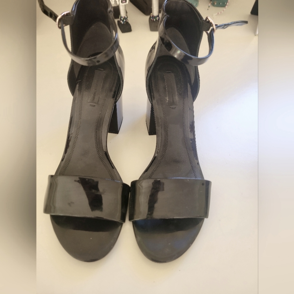 Alexander Wang cutout leather sandles size 9 **FIRM PRICE**